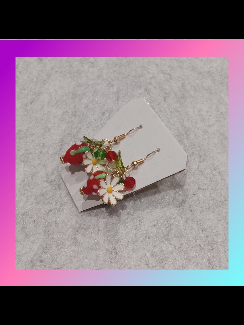 Womens Gorgeous Red Strawberry & Daisy Drop Earrings
